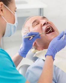 ¿Cómo elegir un buen dentista? 7 consejos que te ayudarán a acertar