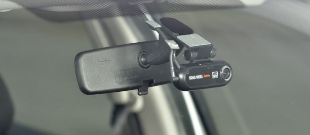 ¿Es legal instalar una cámara para vigilar mi coche aparcado mientras trabajo?